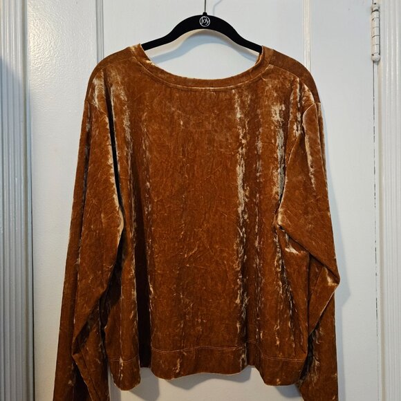 AVA & VIV long sleeve flowy golden velvet top - Picture 2 of 5